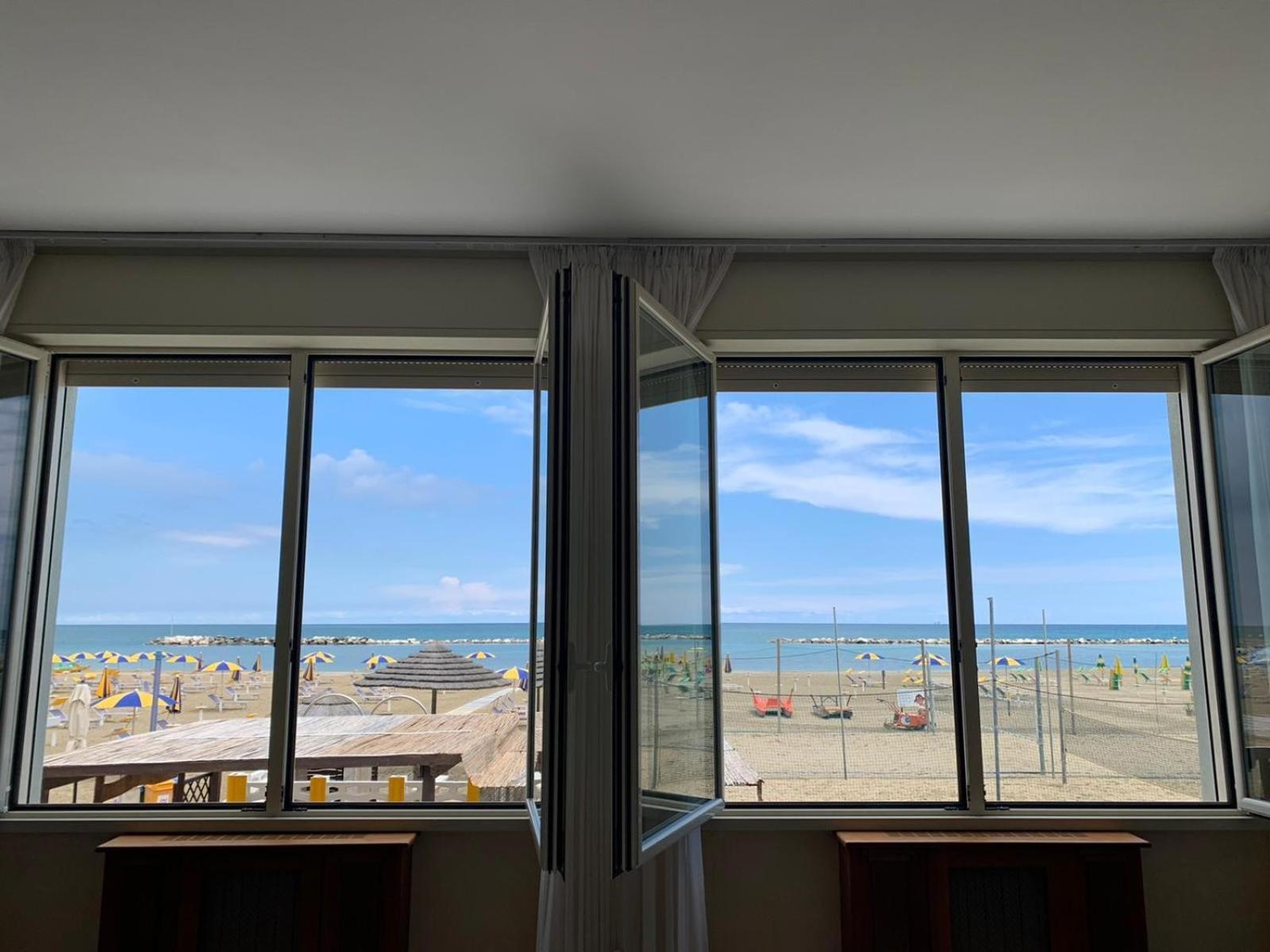 Hotel Acquamarina Viserba Ρίμινι Εξωτερικό φωτογραφία