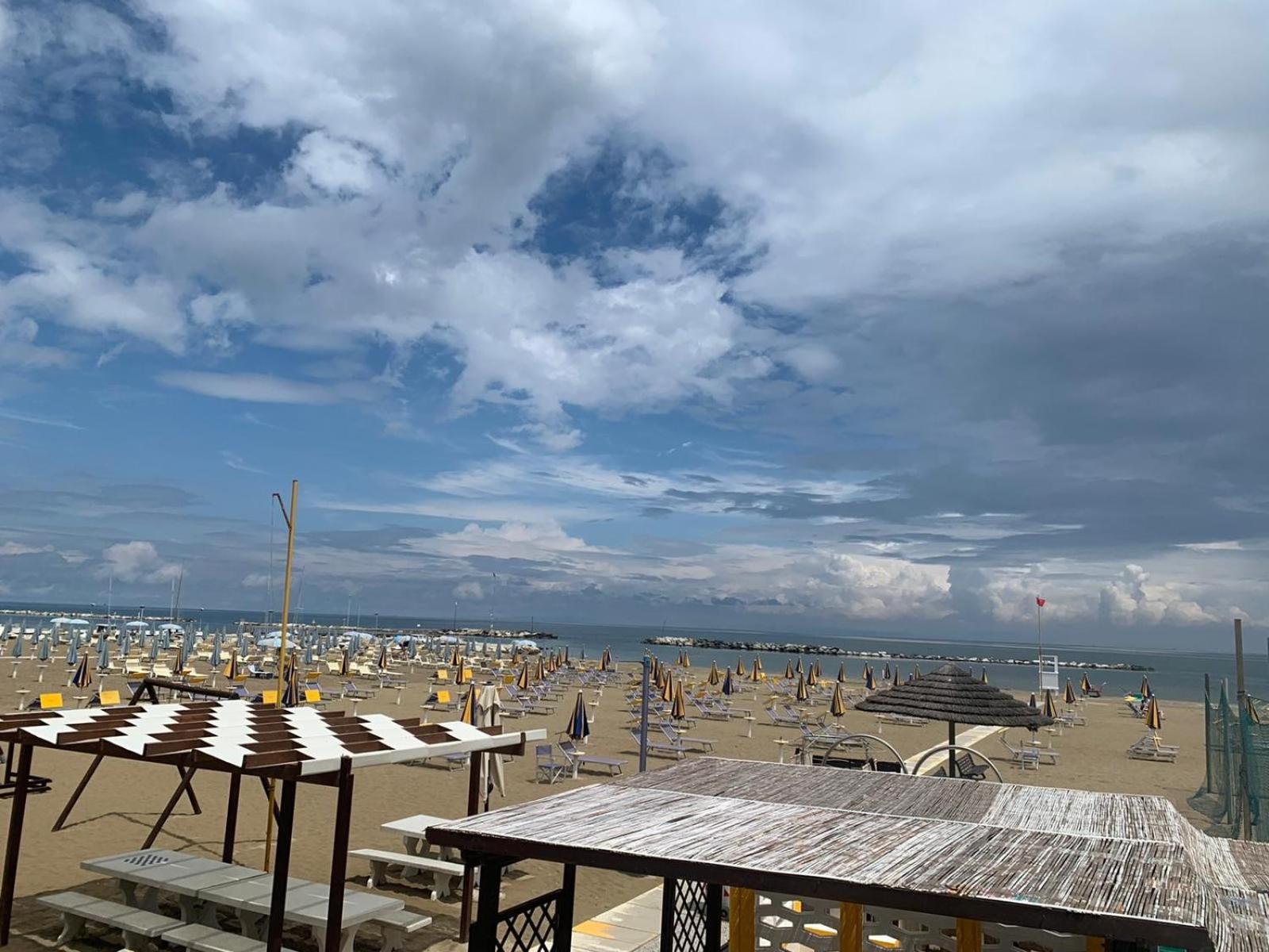 Hotel Acquamarina Viserba Ρίμινι Εξωτερικό φωτογραφία