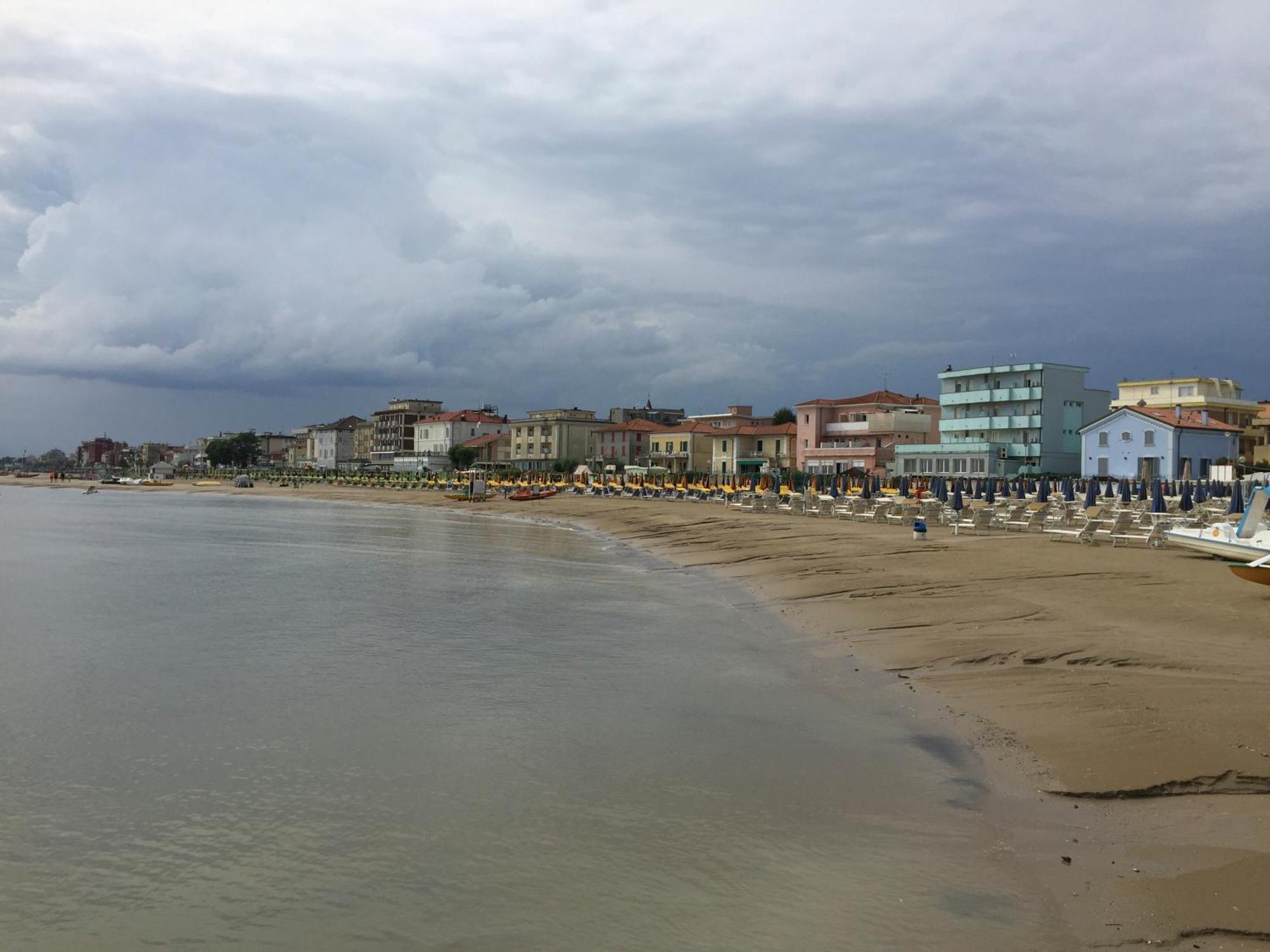 Hotel Acquamarina Viserba Ρίμινι Εξωτερικό φωτογραφία