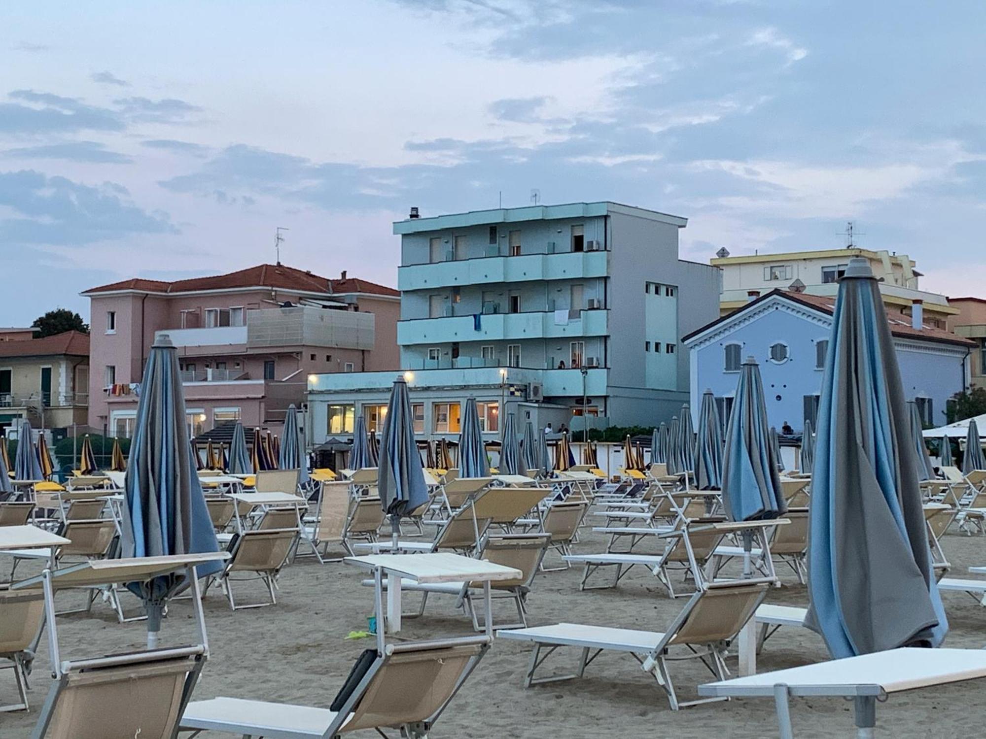 Hotel Acquamarina Viserba Ρίμινι Εξωτερικό φωτογραφία
