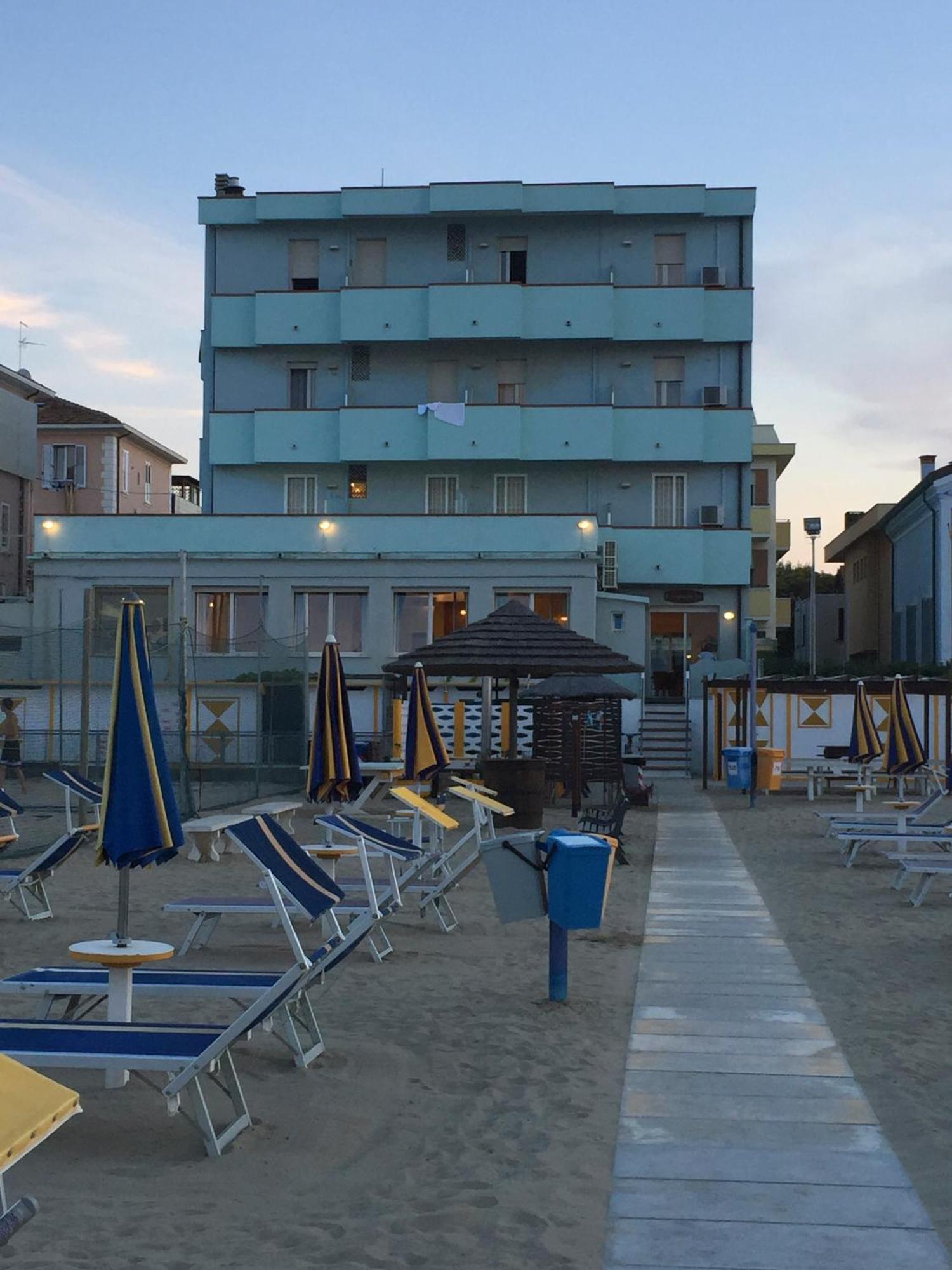 Hotel Acquamarina Viserba Ρίμινι Εξωτερικό φωτογραφία